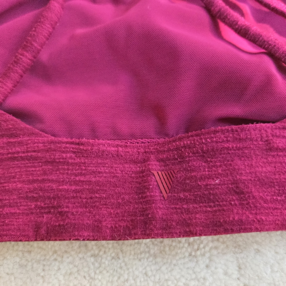 Victoria's Secret Magenta Sports Bra And Leggings Set Size Small/Med - Picture 6 of 7